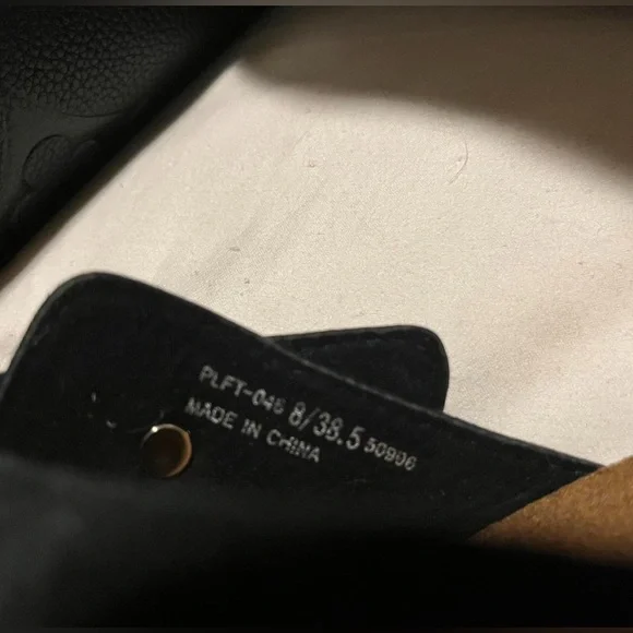 NEW! Dirty Laundry Platform Double Buckle Sandal in Faux Suede Black Sz. 38.5 - Picture 4 of 4